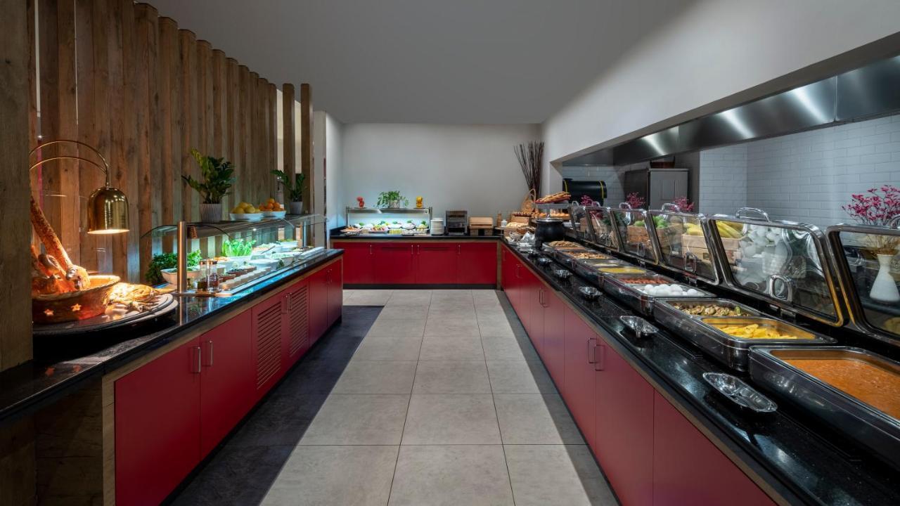 Ibis Jeddah Malik Road Hotel Ngoại thất bức ảnh