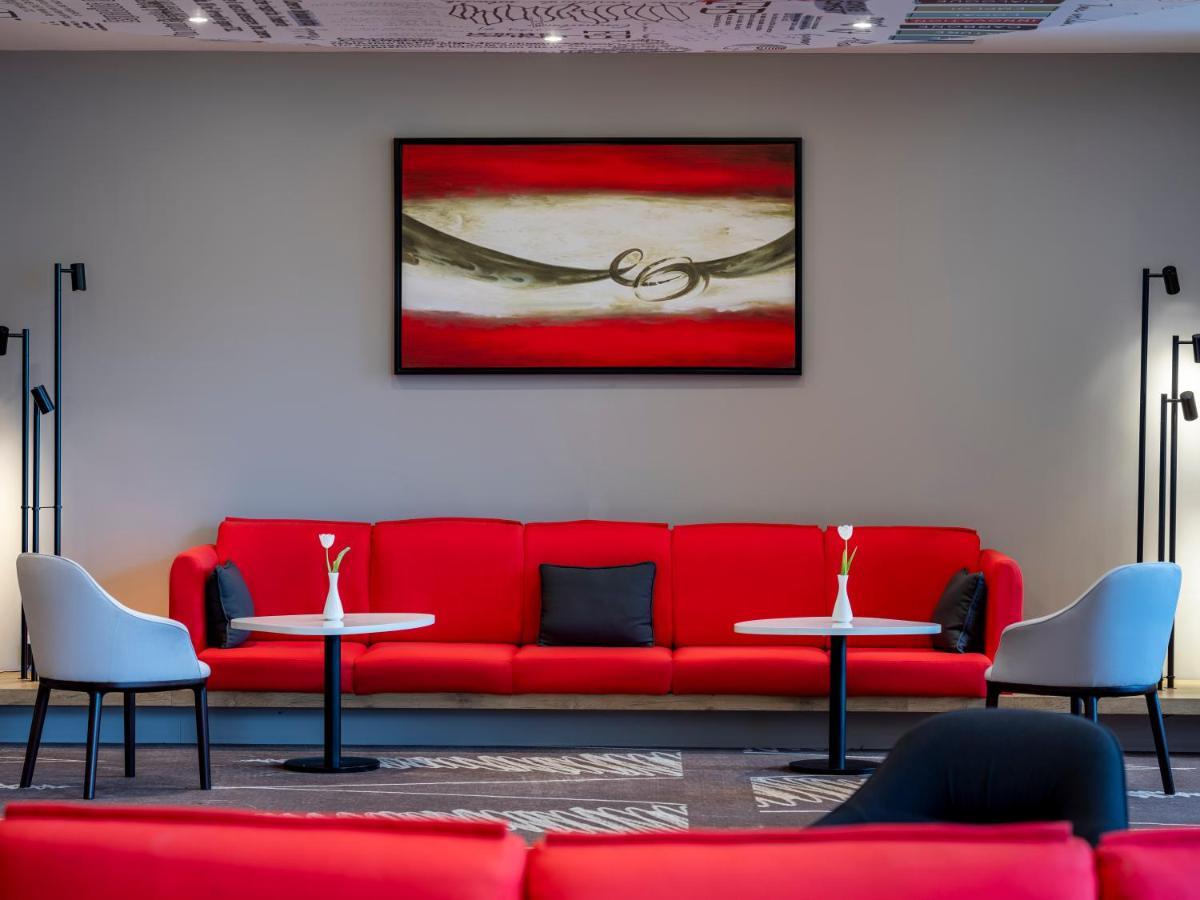 Ibis Jeddah Malik Road Hotel Ngoại thất bức ảnh