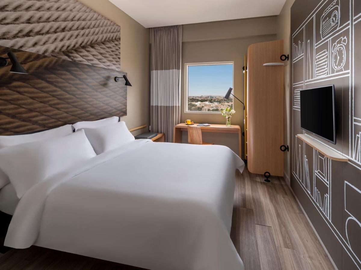 Ibis Jeddah Malik Road Hotel Ngoại thất bức ảnh