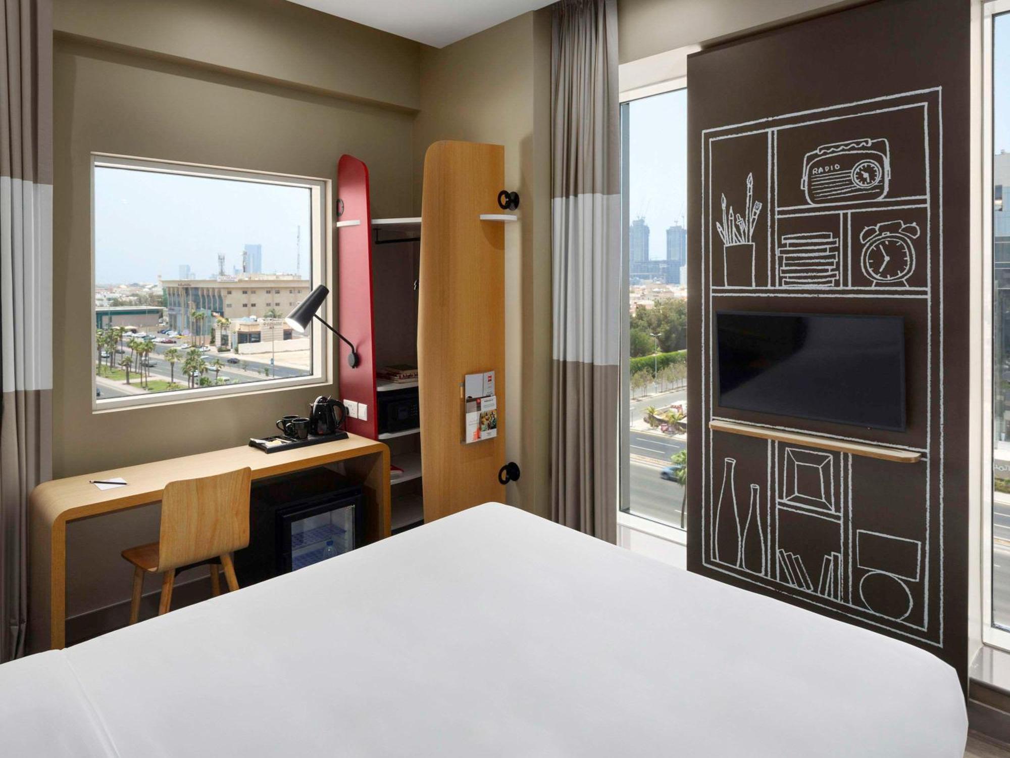 Ibis Jeddah Malik Road Hotel Ngoại thất bức ảnh