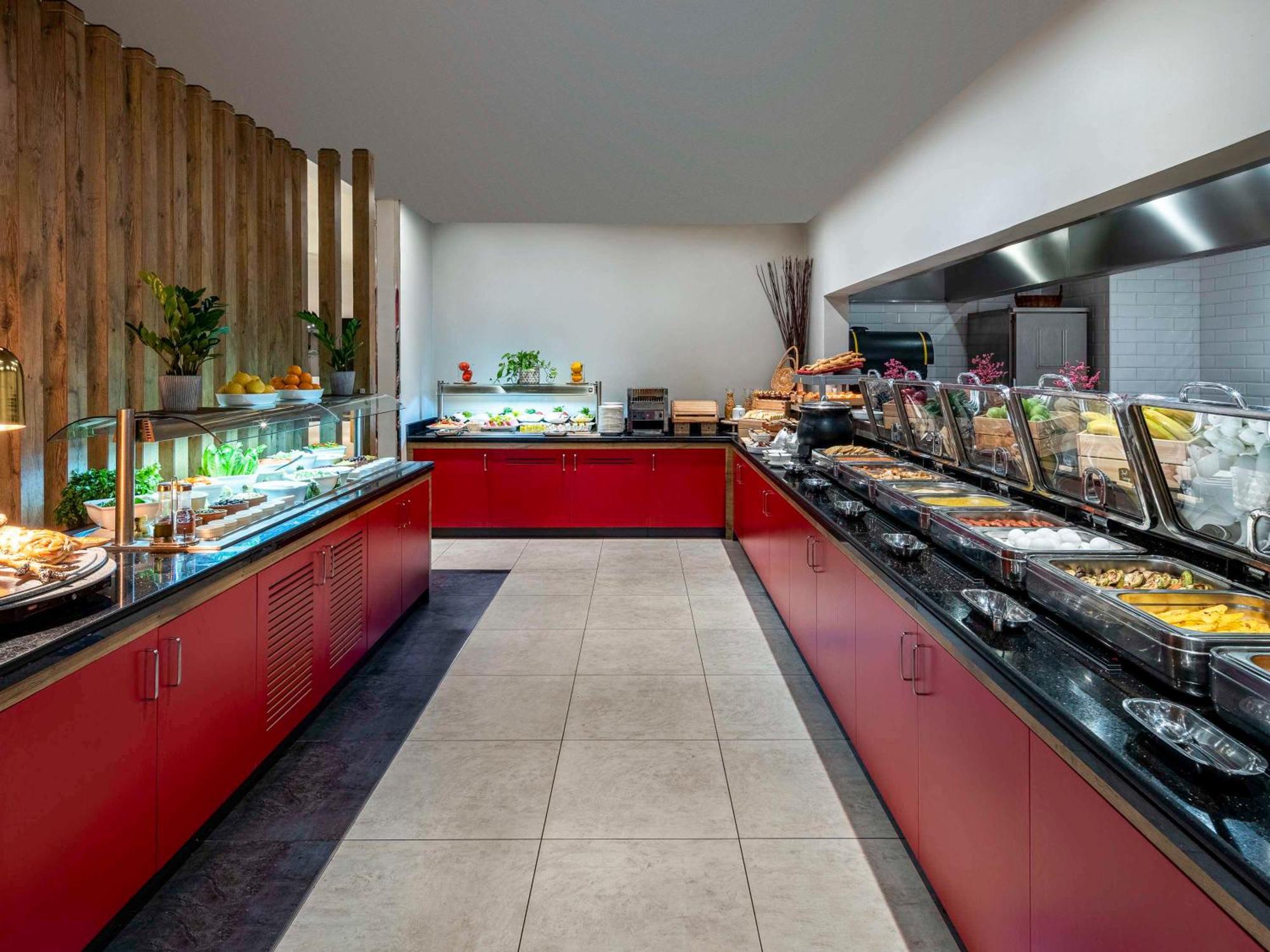 Ibis Jeddah Malik Road Hotel Ngoại thất bức ảnh