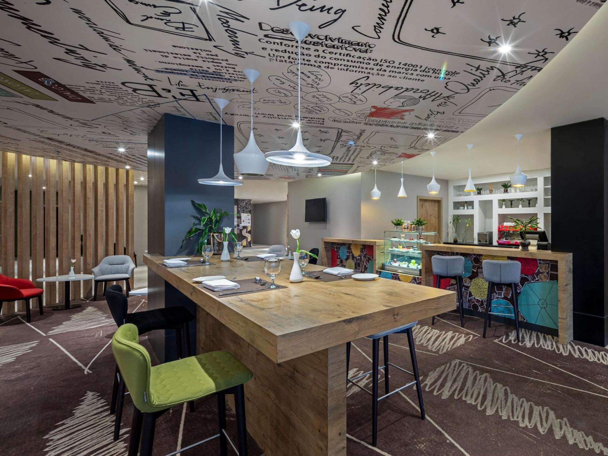 Ibis Jeddah Malik Road Hotel Ngoại thất bức ảnh