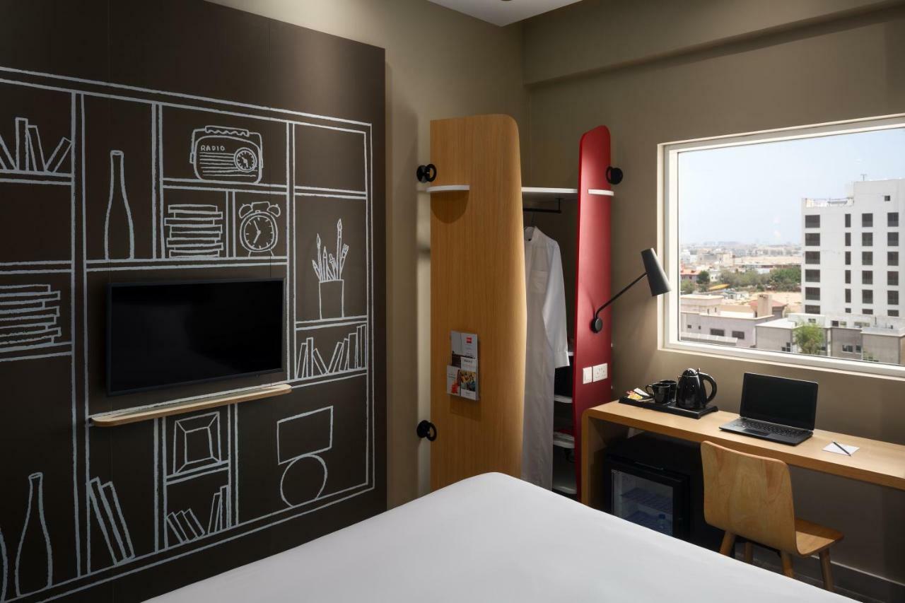 Ibis Jeddah Malik Road Hotel Ngoại thất bức ảnh